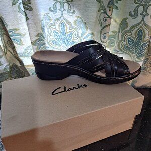 Clarks  Lexi Selina  Color- Black Leather Size 9M